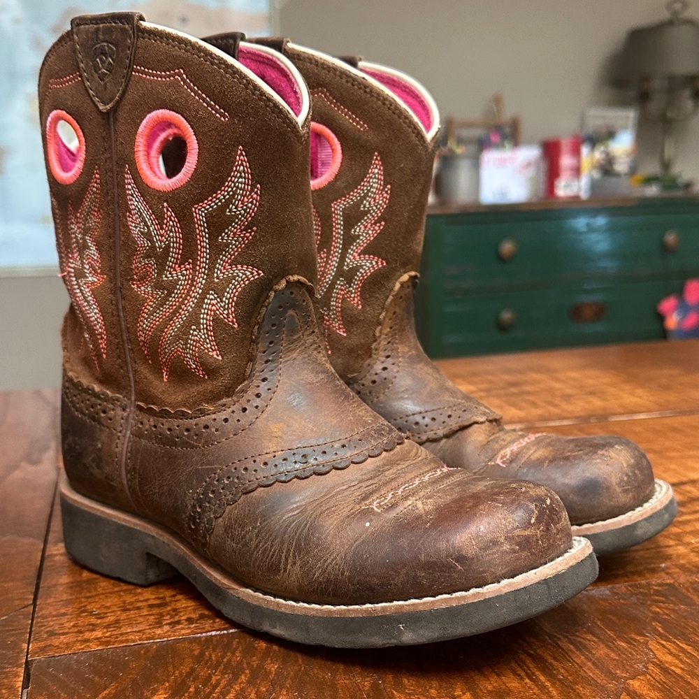 Ariat Boots with Rich Pink and Dark Brown Highlights